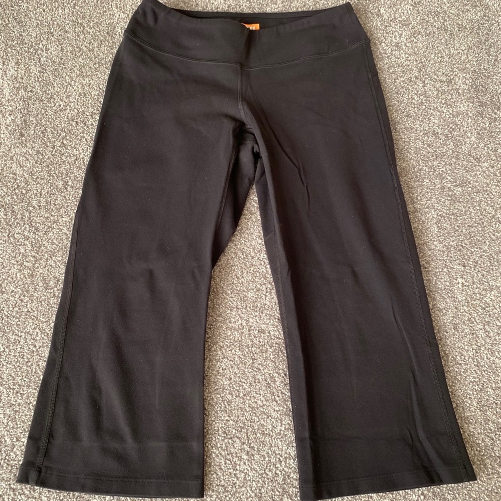 Lucy | Powermax Black Crop Capri Pants S